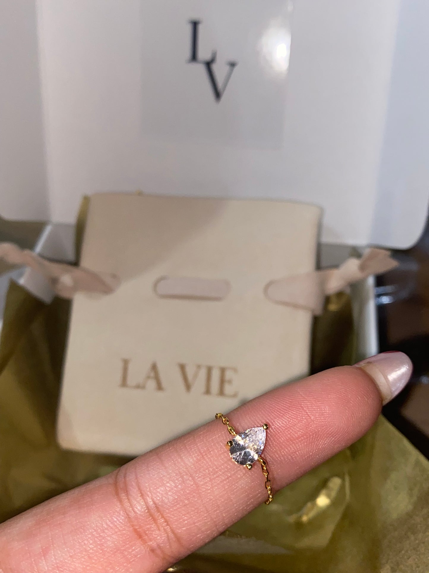 Mia ring