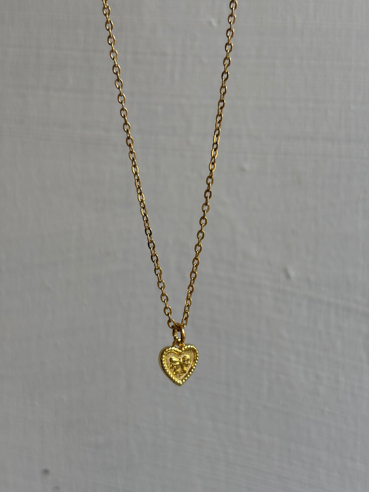 Mini heart necklace