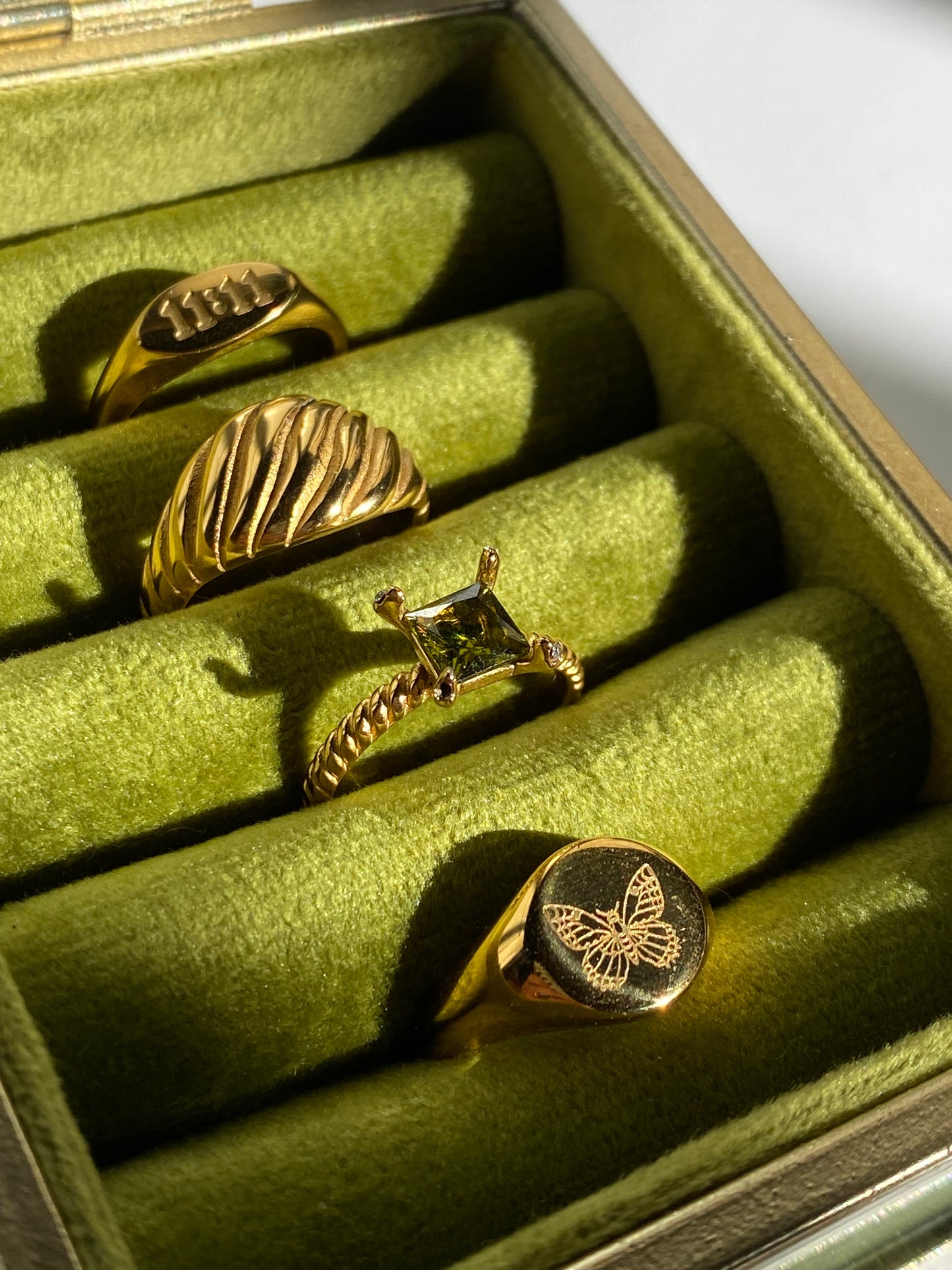 Lucky ring