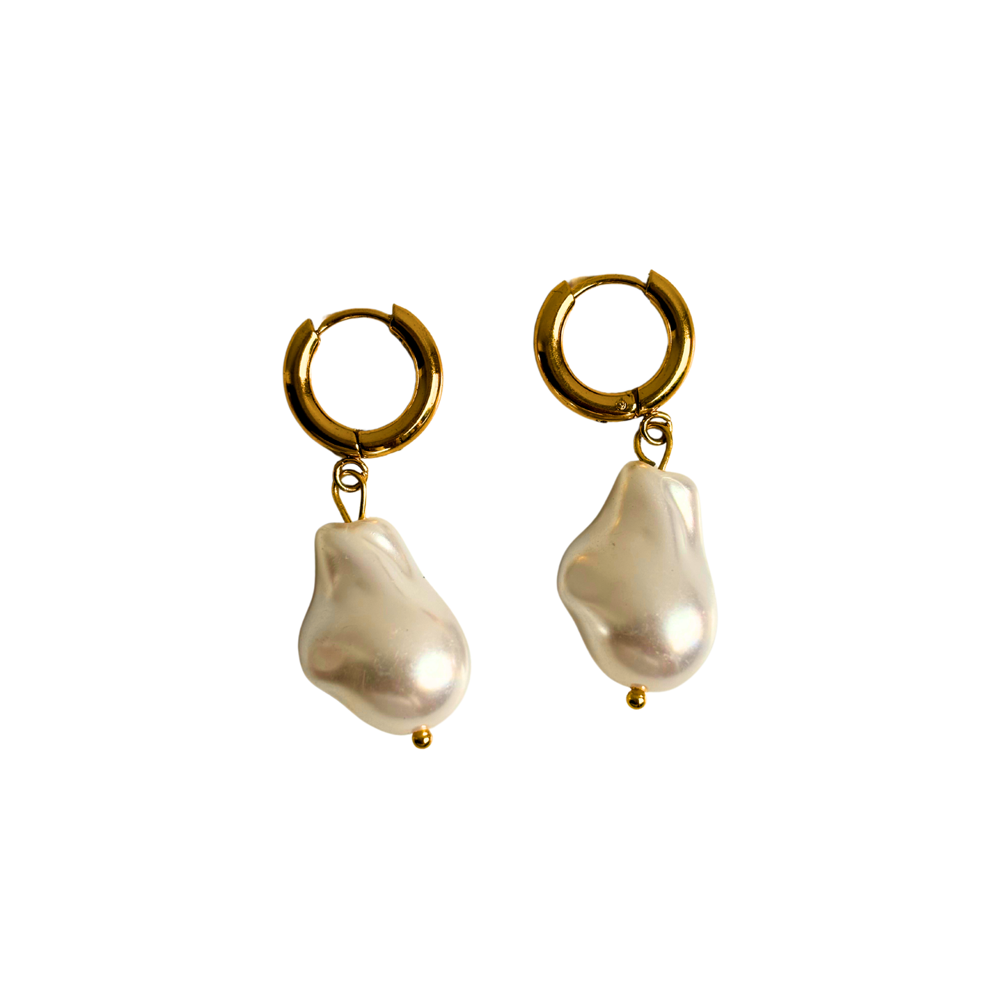 Chunky pearly earrings