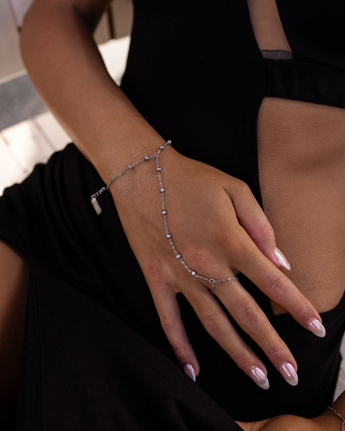 Hand chain balines