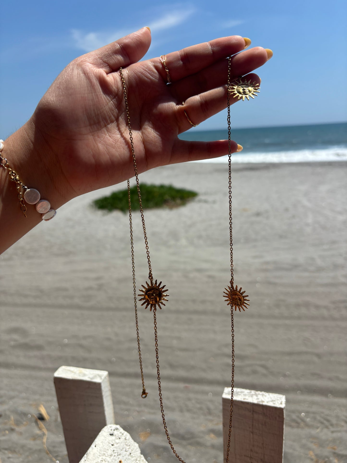 Body chain sol