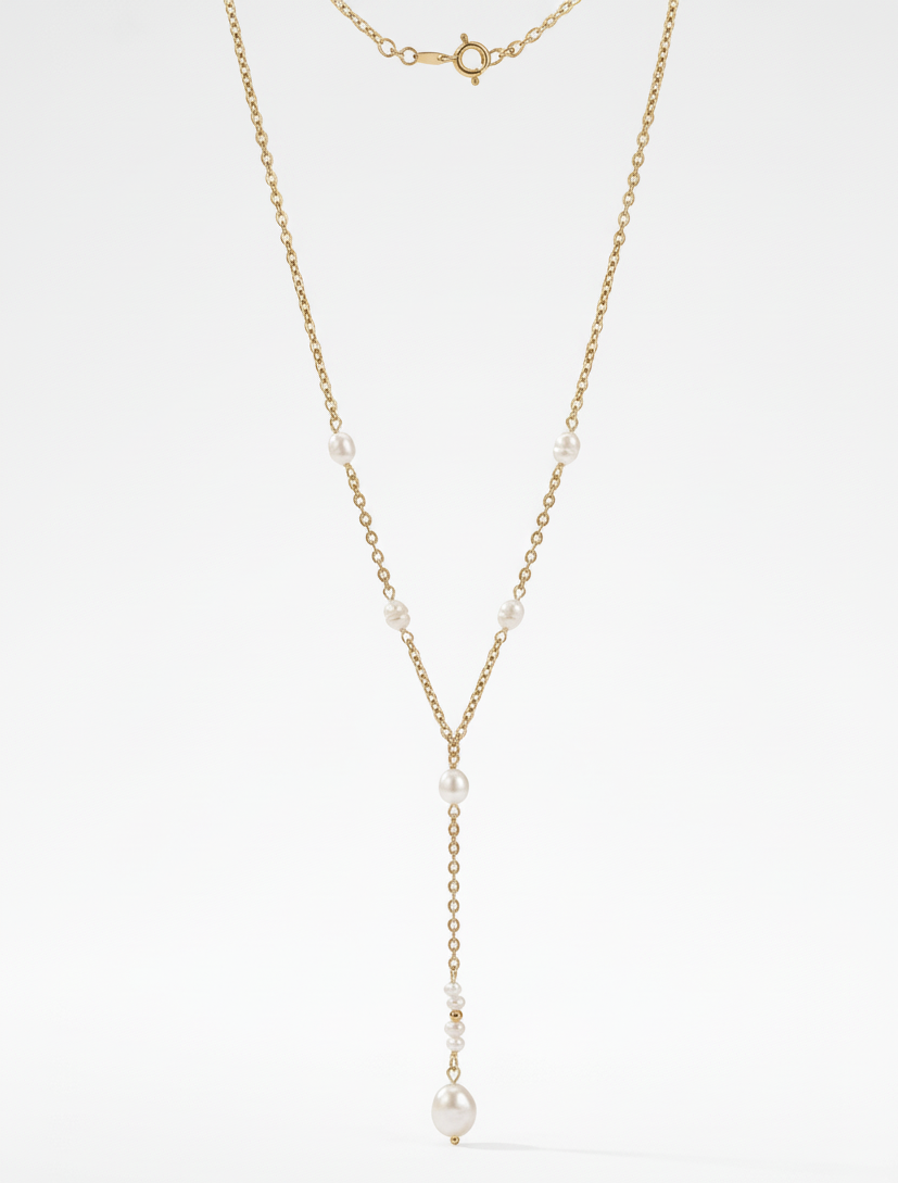 Clio pearl necklace