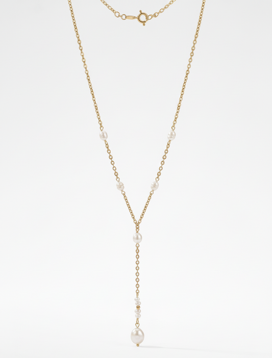 Clio pearl necklace