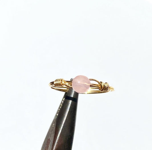 Anillo cuarzo rosa
