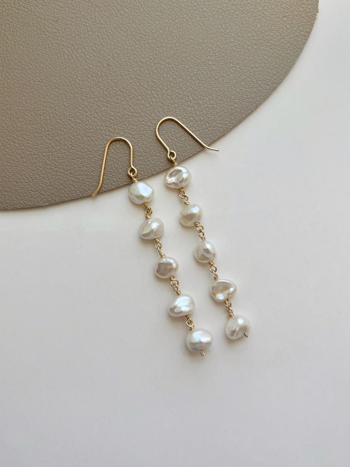 Pearly earrings